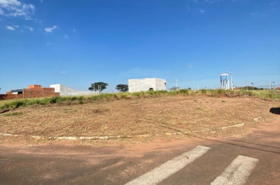 Terreno de esquina à venda no Jardim Campo Belo