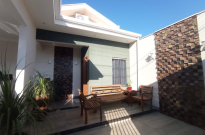 Casa com piscina no Sebastião de Moraes