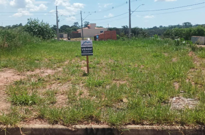 Terreno à venda no Bosque das Laranjeiras!