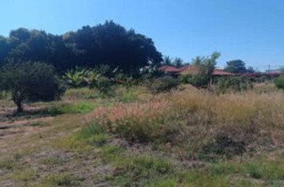 Grande terreno à venda no Jardim Alpino!