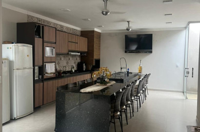 Casa à venda em Elisiário!