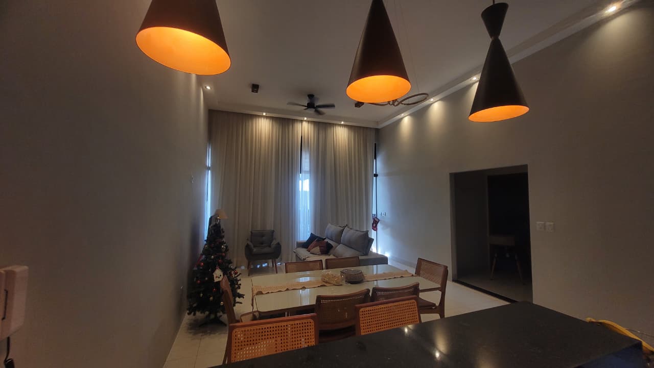 Casa de alto padrão à venda no Jardim Bonsucesso!